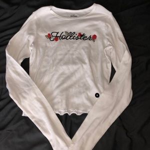 • Womens Long Sleeve Hollister Logo Shirt • Hollister Logo with Roses